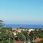 костадинов Πανσιόν 3*