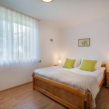 костадинов 3* 瓦爾納