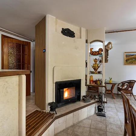 костадинов 招待所