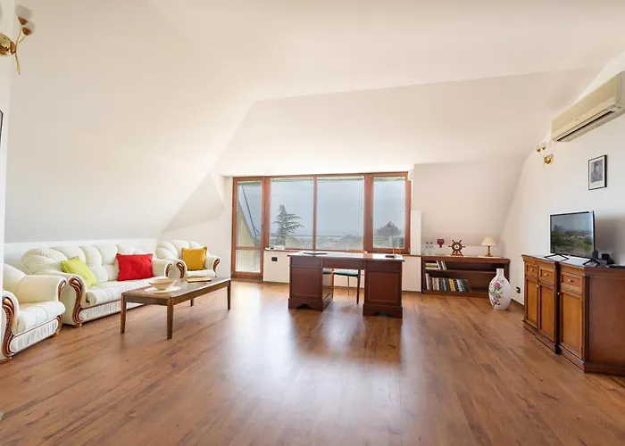 костадинов 3*