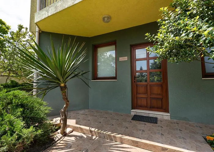 костадинов 3* Várna