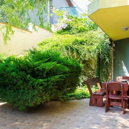 костадинов Vendégház 3*